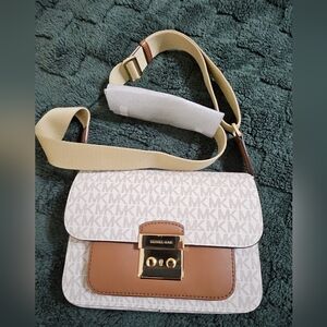 Cross body bag size 6×8